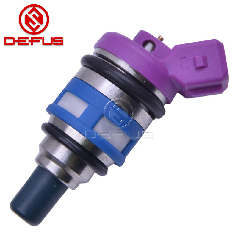 DEFUS Video Display of The Fuel  Injector With Oil In The Middle